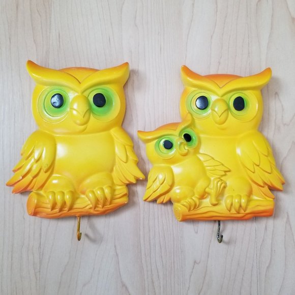 Vintage Other - Vintage Chalkware Yellow Owl Family of 3 with Hook on the Bottom, Retro 60s 70s